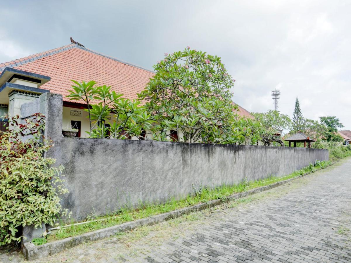 Oyo 90711 Blembong Homestay Джимбаран Экстерьер фото