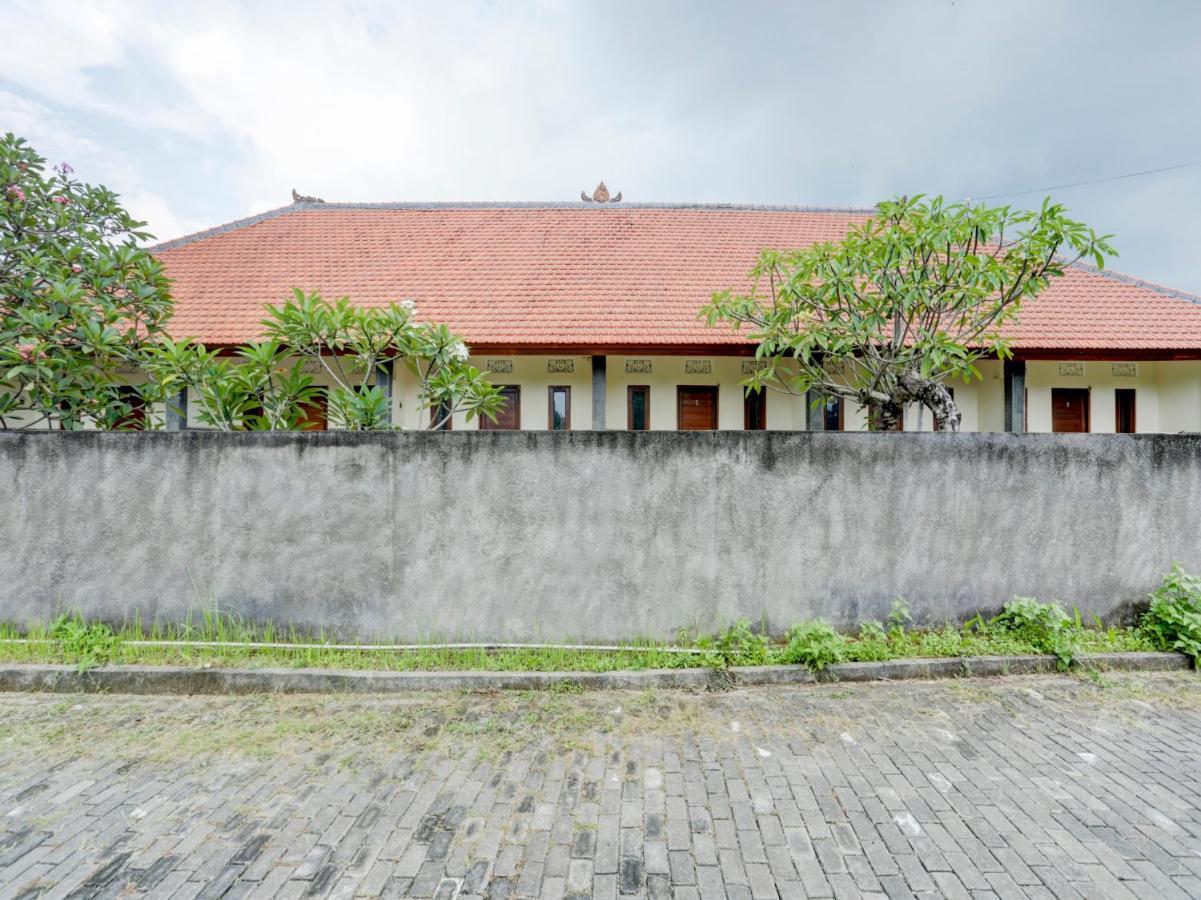 Oyo 90711 Blembong Homestay Джимбаран Экстерьер фото