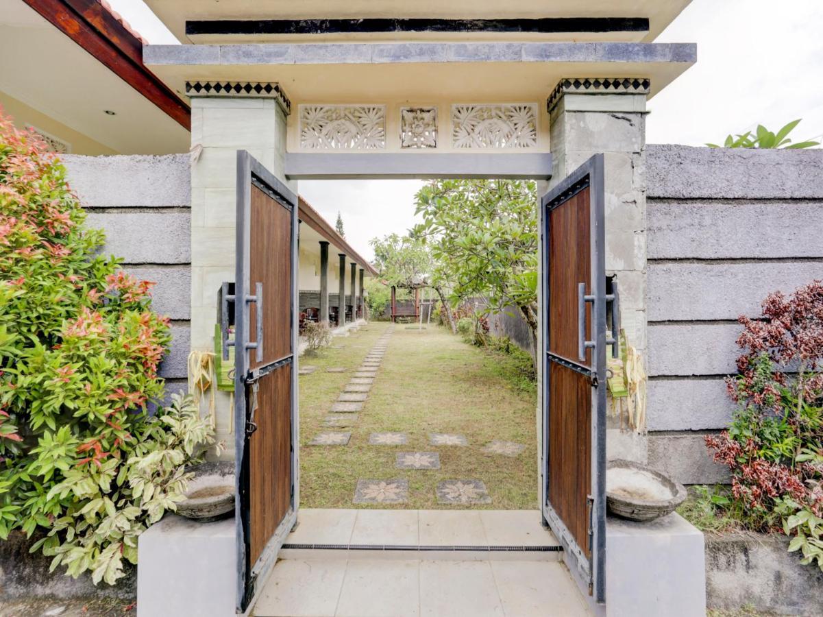 Oyo 90711 Blembong Homestay Джимбаран Экстерьер фото