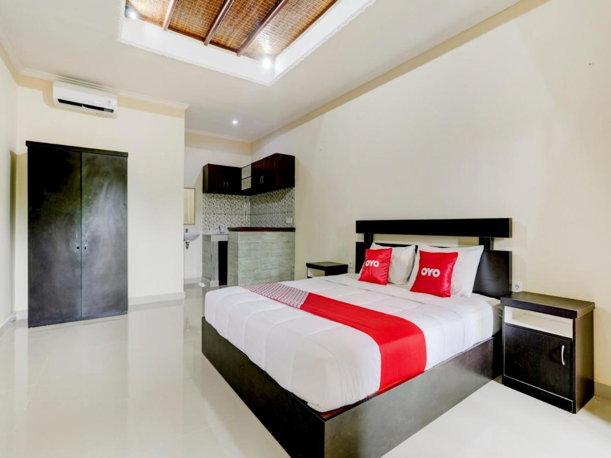 Oyo 90711 Blembong Homestay Джимбаран Экстерьер фото